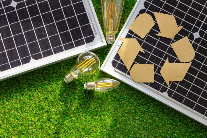¿Cómo puedes beneficiarte de las 5 tendencias más recientes en energía solar?